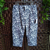 NAVY/WH,4,FLORAL CAPRIS