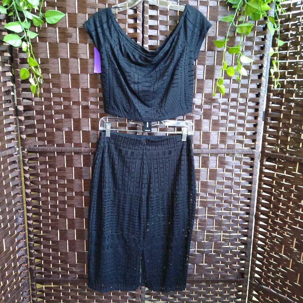 BLACK,4,LACE CROP TOP W/SKIRT