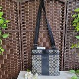 BLACK+,MED,SIGNATURE HERITAGE CROSSBODY