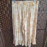 CATO,TAN/CR,MEDIUM,RUFFLE CAPRIS