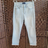 GAP,LT BLUE,6/ 26,LIGHT WASH JEANS