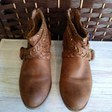 LT BROWN,7.5,ANKLE BOOT TRAP BEADS