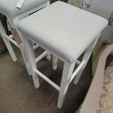 WHITE, BACKLESS STOOL