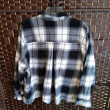 BLACK/WHITE,2X,PLAID BUTTON TOP