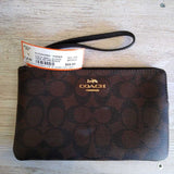 COACH,BROWN BLACK,5X8,SIGNATURE WRISTLET - ZIP