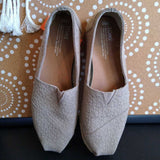 TOMS,TAN,8.5,TAN SLIP ON SHOES