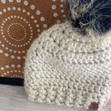 WHITE W BLACK, HAT WITH POM