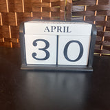 Bl/Wh,6 pc,Wood Block Calendar