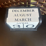 Bl/Wh,6 pc,Wood Block Calendar