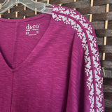 D & Co,Wine,M,Top