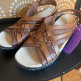 Clarks,Brn ,5.5,Leather