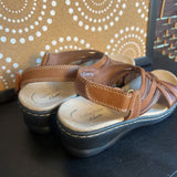 Clarks,Brn ,5.5,Leather
