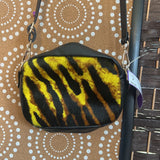 Laura Di maggio,Blk Ylw ,5x7,Lwather Tiger