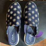 Clarks,BlueFlrl,5.0,Slides