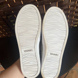 Vionic,Gray,7.5,Slipons