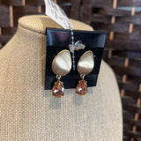Gold, Chunky Teardrop Posts